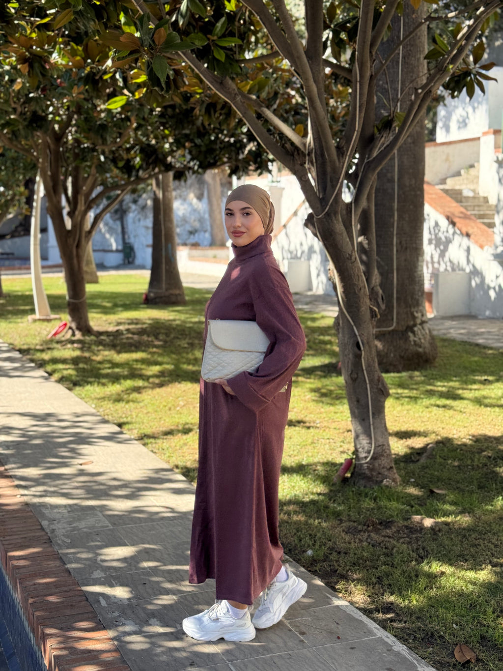 Robe abaya à col montant