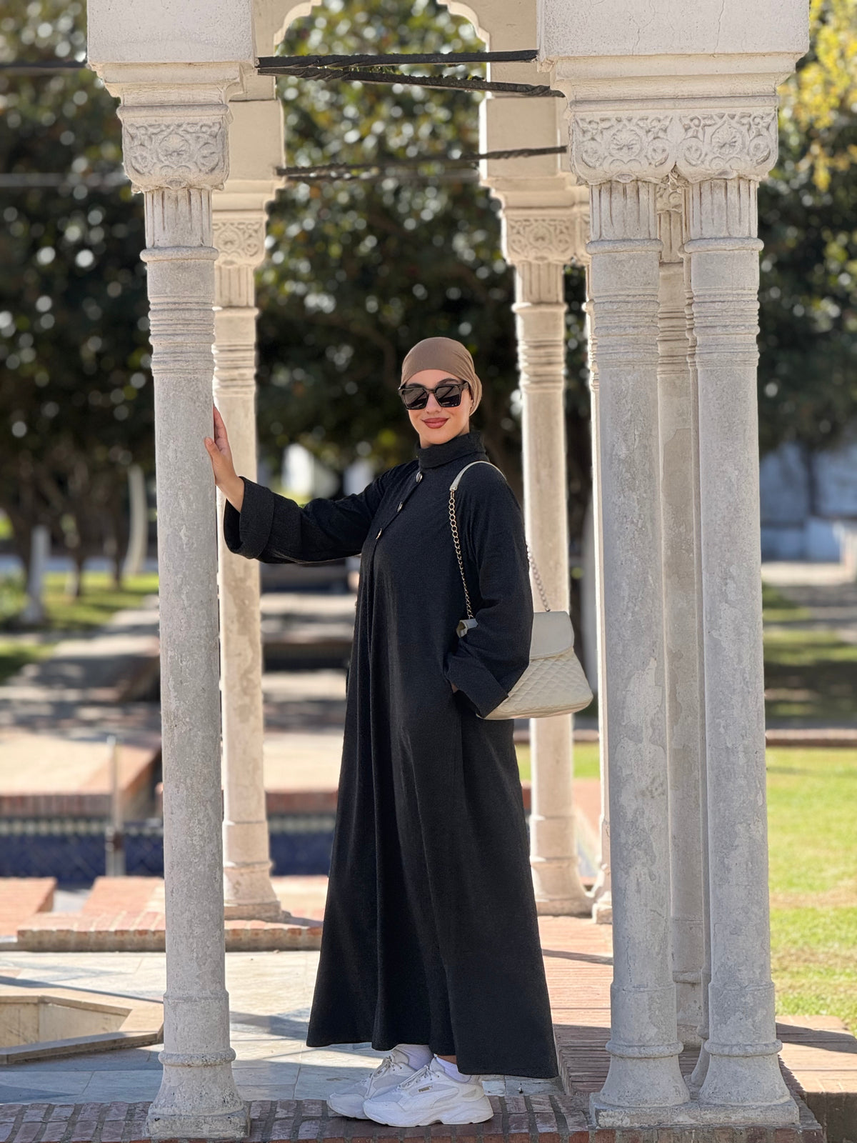 Robe abaya à col montant