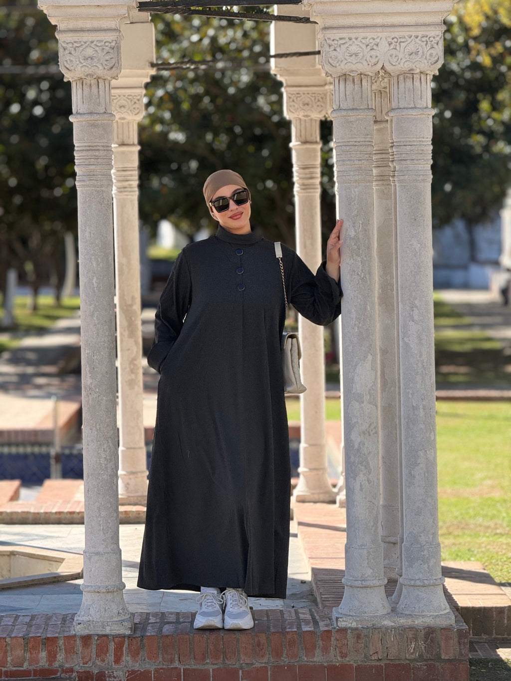 Robe abaya à col montant